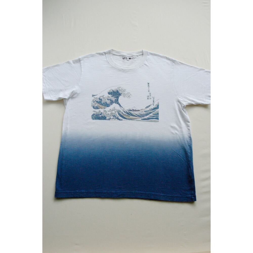 UNIQLO UT x Hokusai Ombre Artwear Tee
